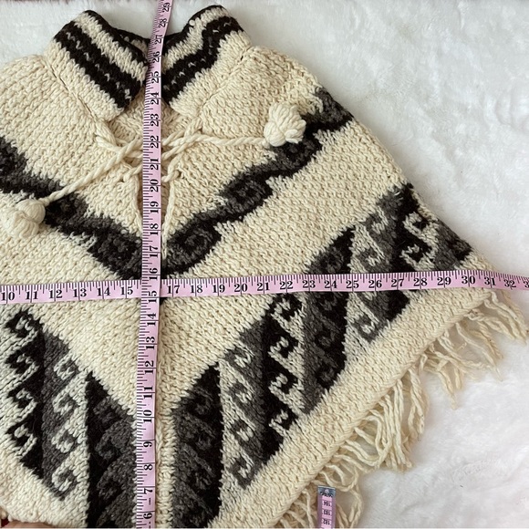 Vintage Handmade Shawl - Picture 6 of 6